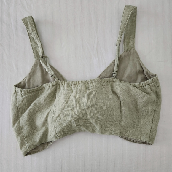 *SOLD* Abercrombie & Fitch Linen Tie Front Cropped Tank in Sage Green - Size S - Picture 3 of 4